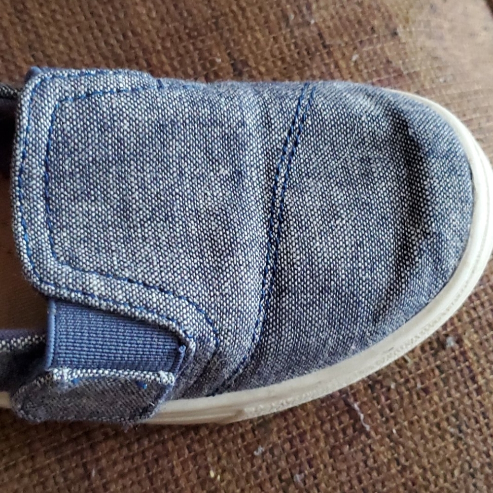 Toms - Picture 3 of 6